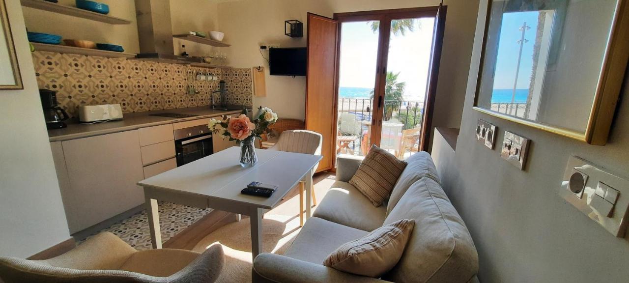 AR28-1, Coqueto apartamento en primera línea de playa Villajoyosa  Exterior foto