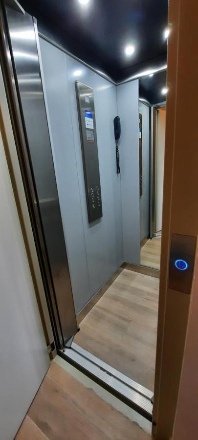 AR28-1, Coqueto apartamento en primera línea de playa Villajoyosa  Exterior foto